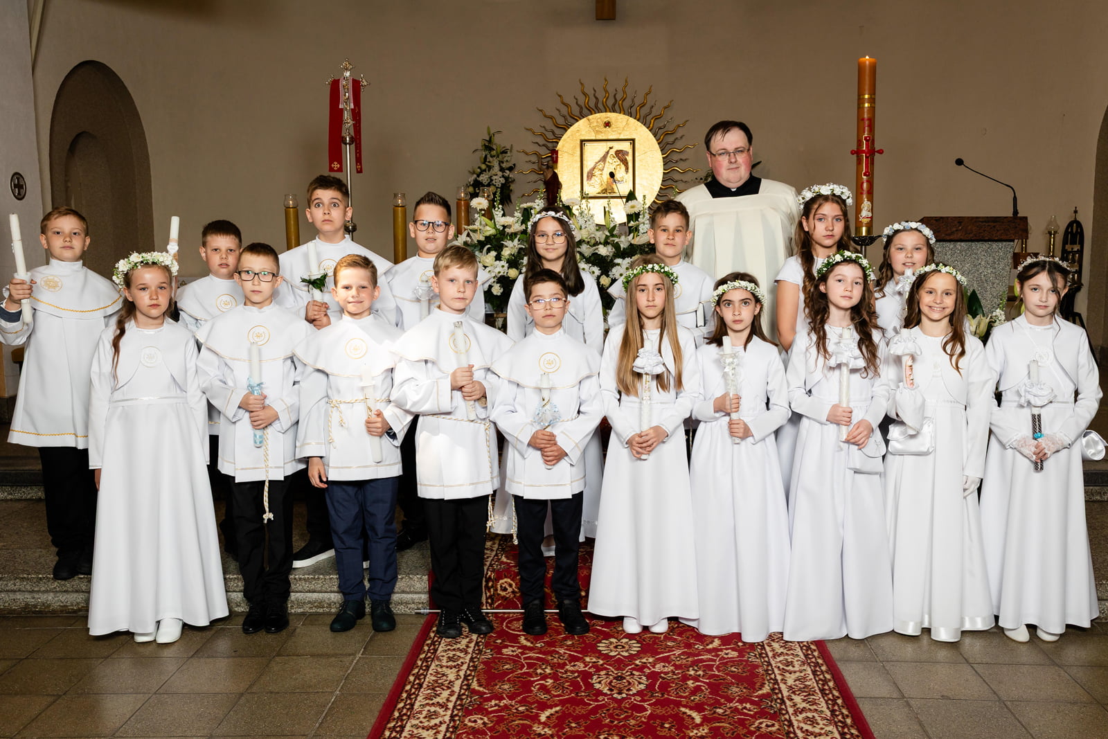 Fotografia komunijna Jastrzębie-Zdrój – fotograf na Komunię Świętą Jastrzębie-Zdrój 24 Fotografia komunijna Jastrzębie-Zdrój – fotograf na Komunię Świętą Jastrzębie-Zdrój